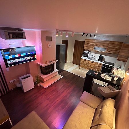 2-Bedroom, 2-Bathroom With Fireplace And Garden At Winslow Infinity Banszko Kültér fotó
