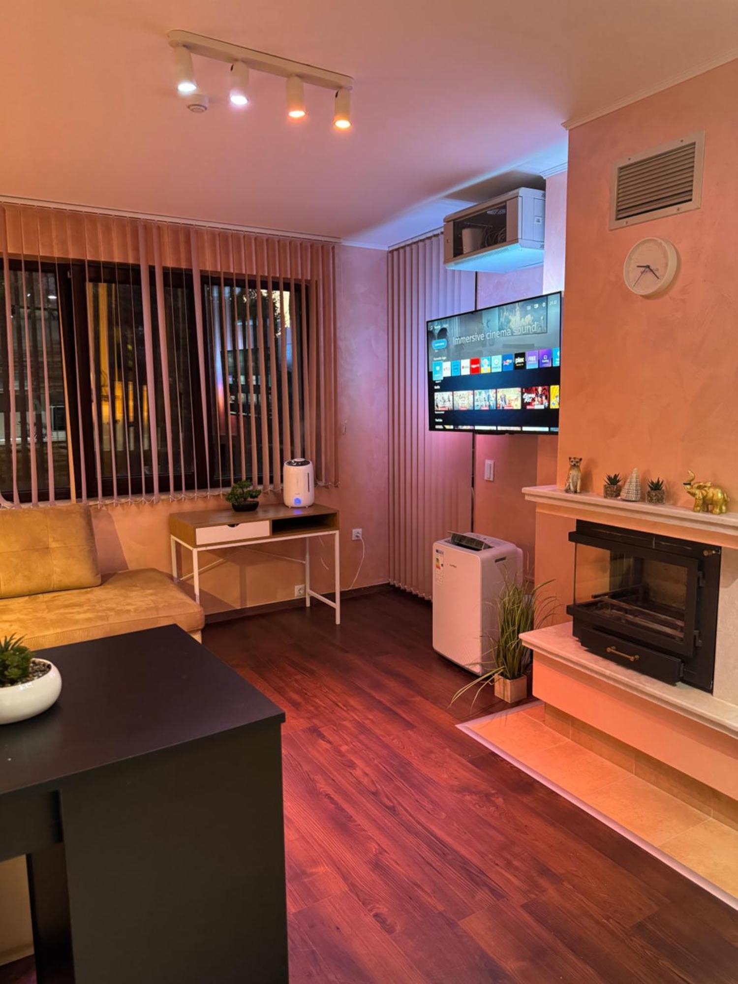 2-Bedroom, 2-Bathroom With Fireplace And Garden At Winslow Infinity Banszko Kültér fotó