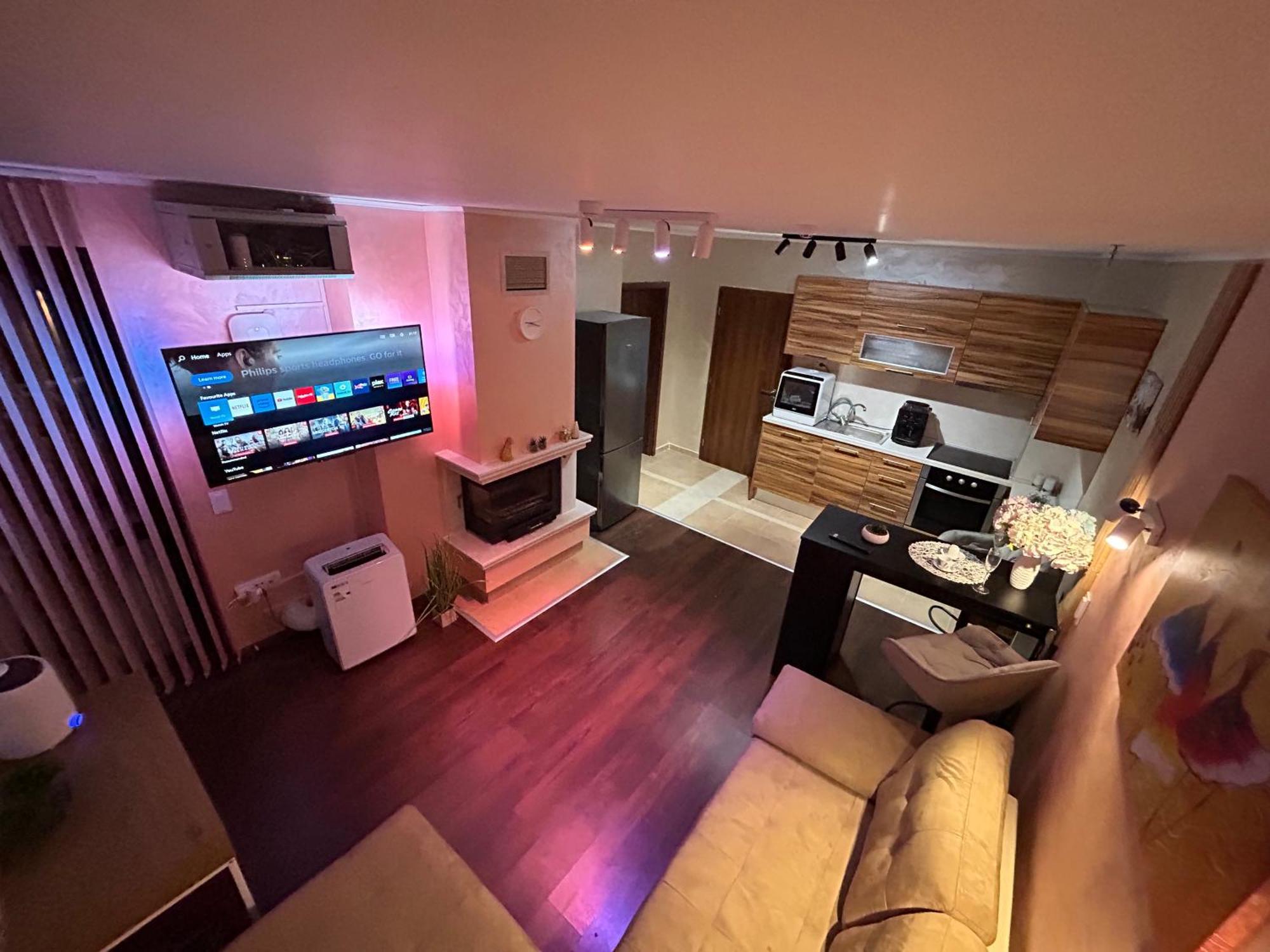 2-Bedroom, 2-Bathroom With Fireplace And Garden At Winslow Infinity Banszko Kültér fotó