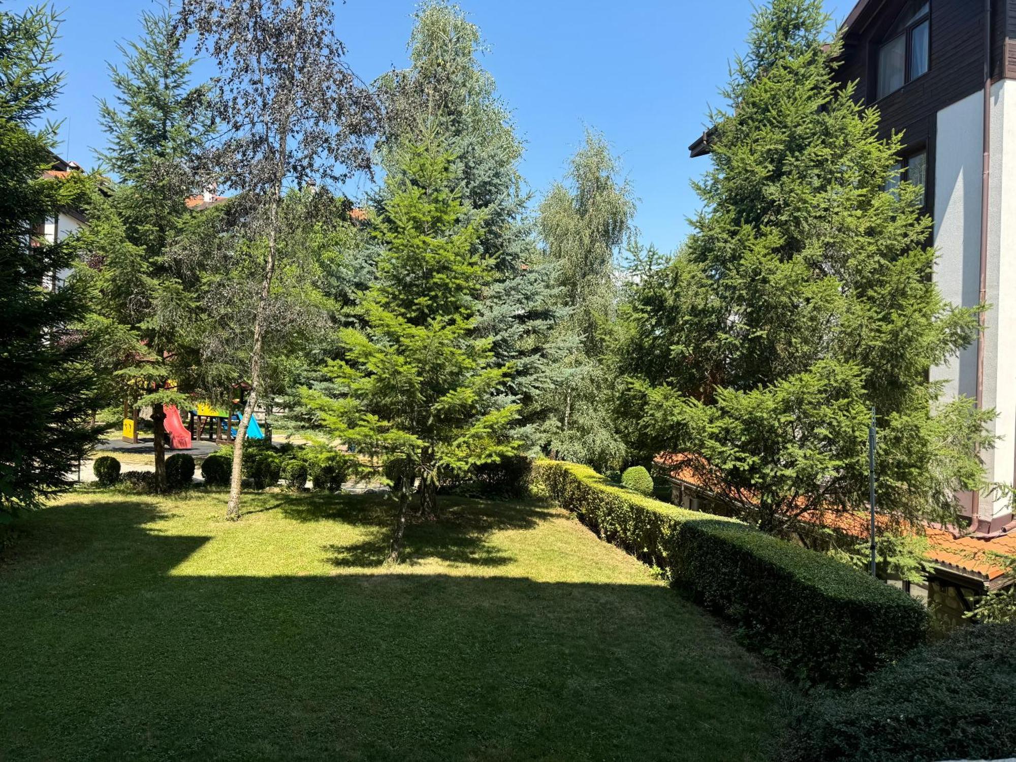 2-Bedroom, 2-Bathroom With Fireplace And Garden At Winslow Infinity Banszko Kültér fotó