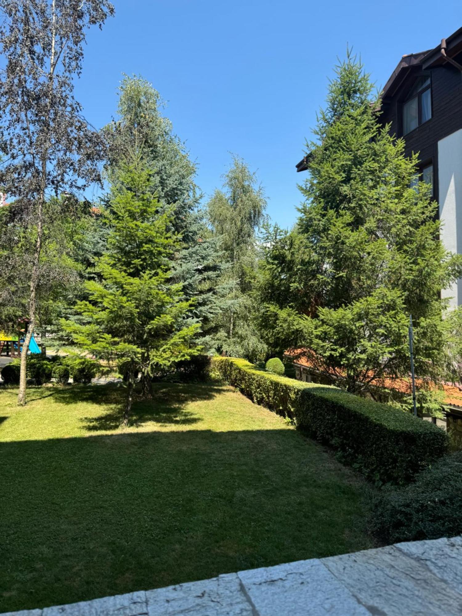 2-Bedroom, 2-Bathroom With Fireplace And Garden At Winslow Infinity Banszko Kültér fotó