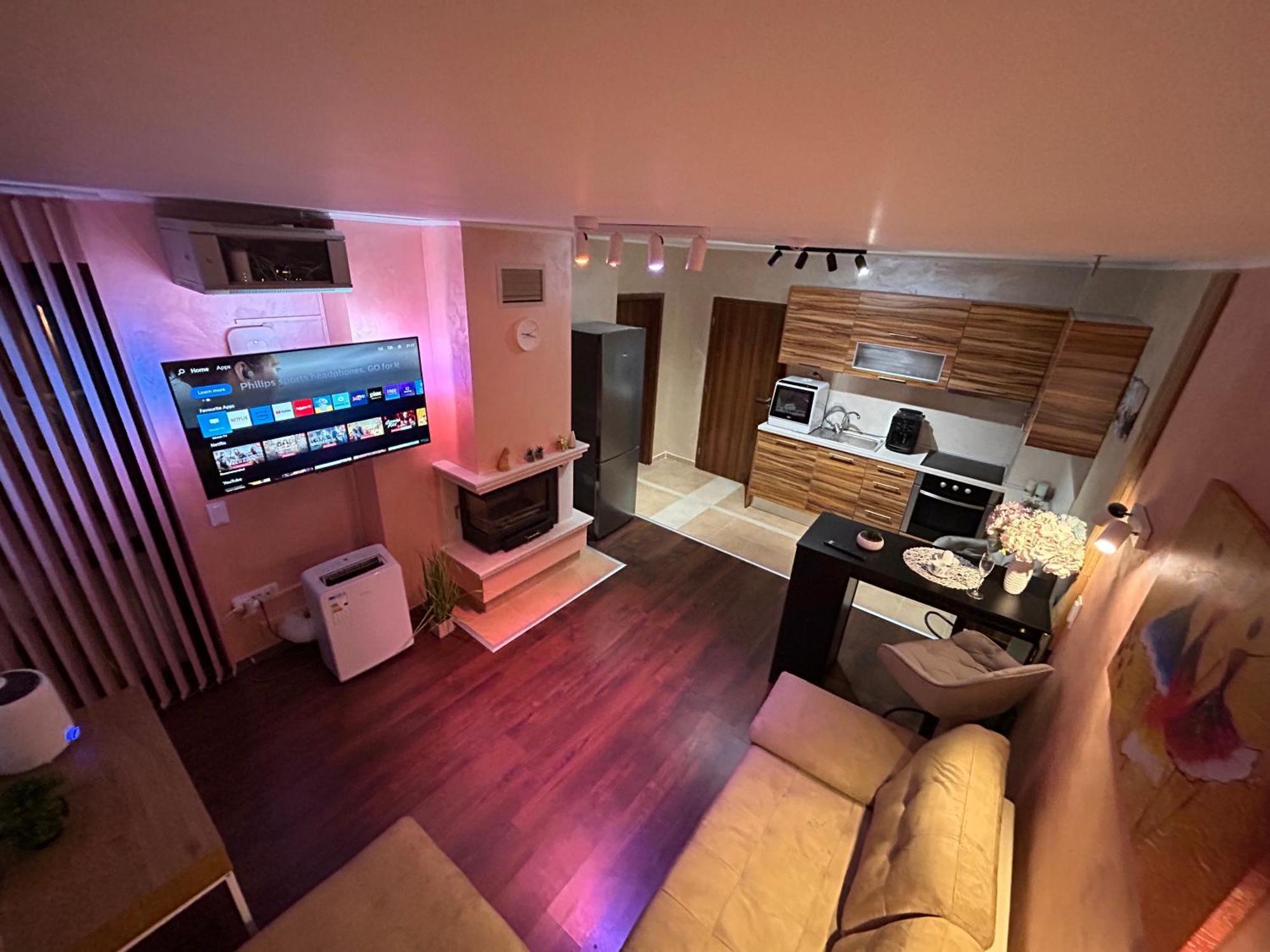 2-Bedroom, 2-Bathroom With Fireplace And Garden At Winslow Infinity Banszko Kültér fotó